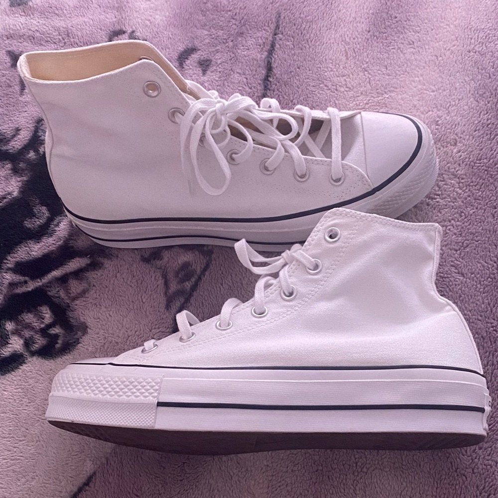 White High-Top Converse platform Women's Casual Shoes new! 👟